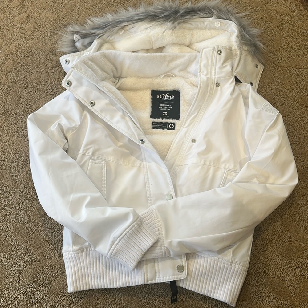 Hollister XS woman’s jacket white new without tags